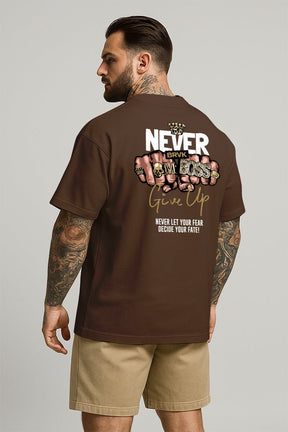 Oversized Marrom Never Give Up - BRVK - Street Wear